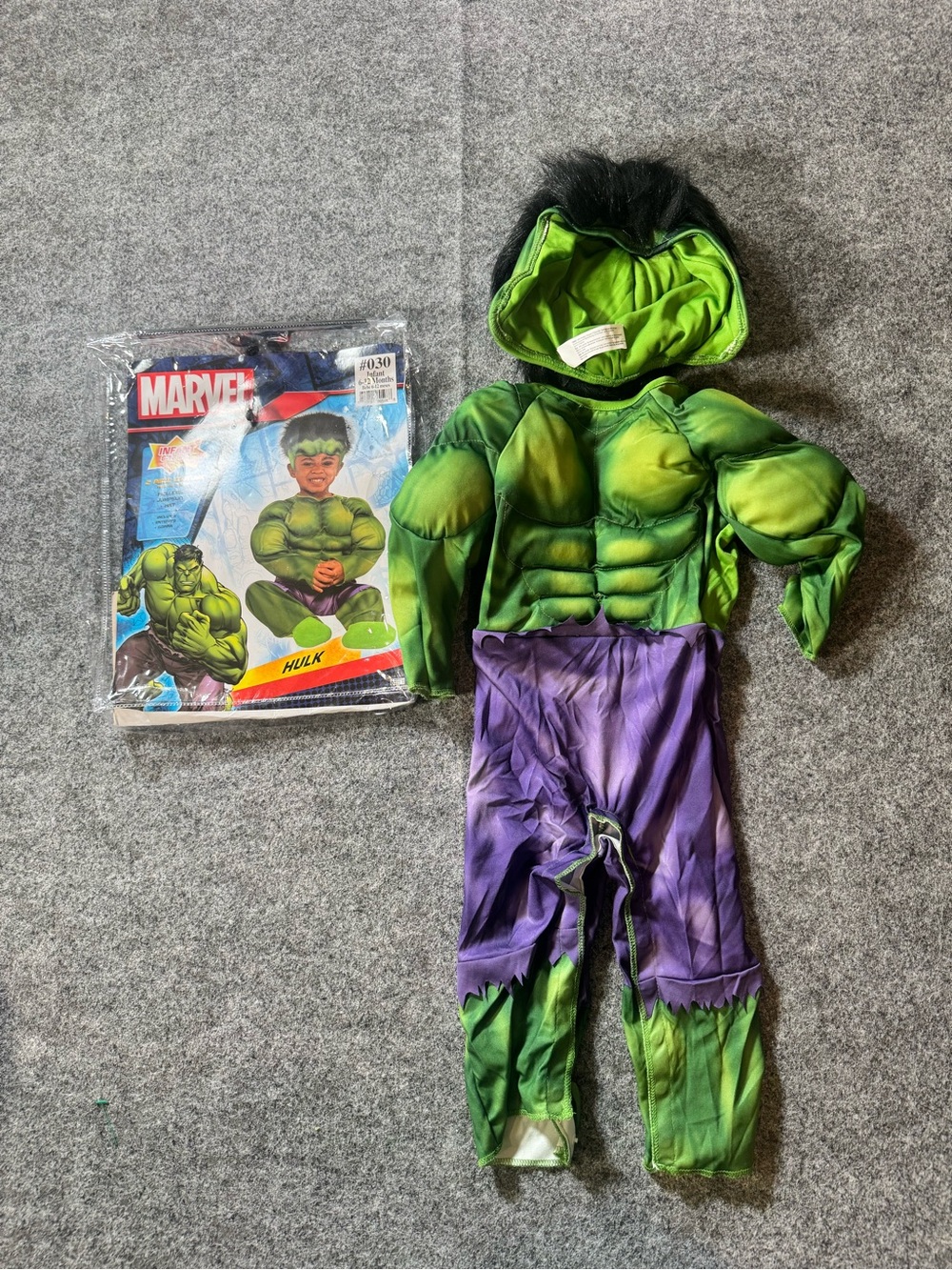 Marvel Hulk Infant Costume 6-12 Months Green Muscle Jumpsuit Halloween 2 Pc
EUC
